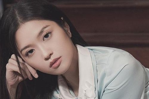 Suni Hạ Linh là con gái của biên đạo múa, NSND Đặng Cường