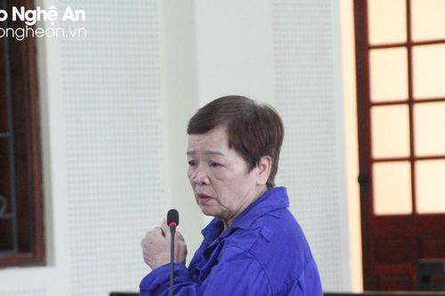 Lời tạ tội của cụ bà cùng lúc phạm 2 tội