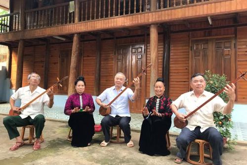 Để điệu khắp mãi ngân vang