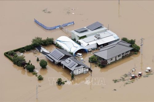 Nhật Bản lần đầu tiên đưa ra mức cảnh báo cao nhất về mưa lũ trong năm