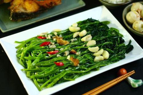 Loại rau nhiều canxi hơn sữa đang vào mùa cực tươi ngon đừng bỏ lỡ