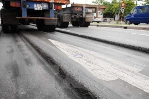 Người dân bức xúc đường Quốc lộ 14 qua Bình Phước vừa sửa chữa đã hư hỏng
