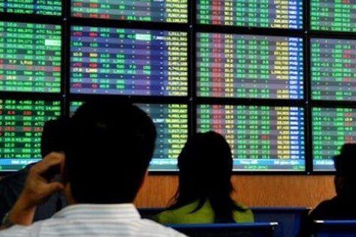 Dự báo EPS VN-Index năm nay tăng 8%, Chứng khoán Mirae Asset điểm tên 6 nhóm ngành đáng chú ý