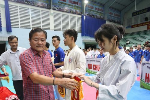 Hơn 350 võ sĩ tranh tài ở Giải Vô địch Karate tỉnh Gia Lai