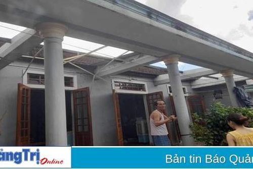 Hải Lăng: Lốc xoáy làm 192 nhà dân bị tốc mái, nhiều công trình hạ tầng hư hỏng