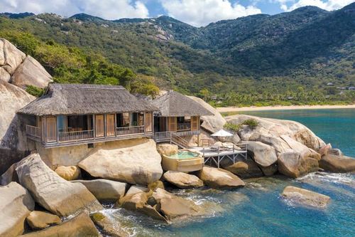 Chủ tịch lương 0 đồng, Hoa hậu Ngọc Hân lĩnh gần 1 tỷ đồng tại Ninh Vân Bay