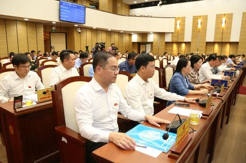 Bảo đảm các nghị quyết đi vào cuộc sống