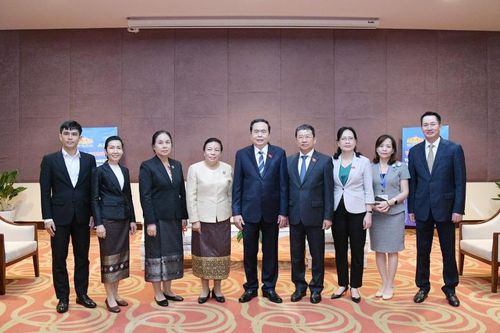 Phó Chủ tịch Thường trực Quốc hội Trần Thanh Mẫn tiếp Phó Chủ tịch Quốc hội Lào