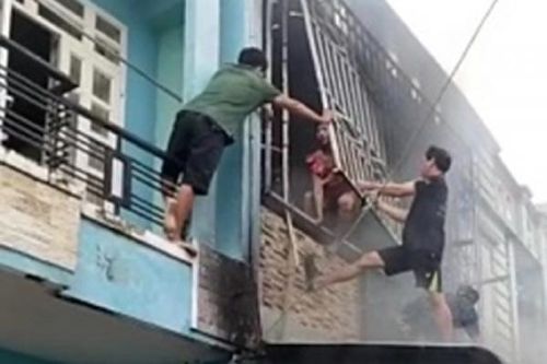 Những người bất chấp nguy hiểm cứu sống 3 người trong vụ cháy nhà dân lắp 'chuồng cọp'