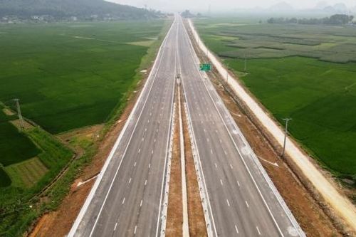 Khởi công 5 dự án đường bộ lớn trong 6 tháng cuối năm