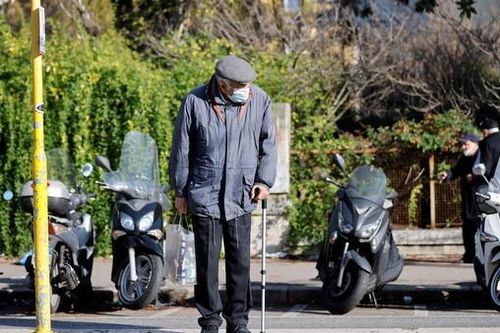 Italy có gần 22 nghìn người trên 100 tuổi