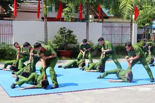 Công an TPHCM: Cụm thi đua số 2 tổ chức Hội thi điều lệnh, võ thuật CAND