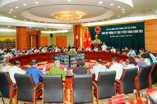 Hải Phòng: Kiên quyết mời ra khỏi phòng người đi họp nhưng không đúng thành phần