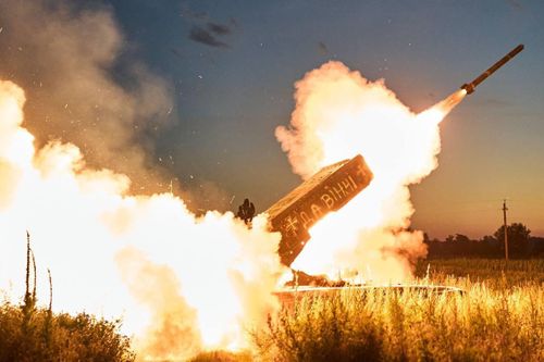 'Hỏa thần nhiệt áp' TOS-1A vì sao luôn là nỗi ác mộng trên chiến trường?