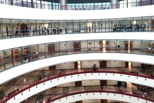 Trường ĐH Kinh tế Quốc dân thực hiện lộ trình thành đại học vào năm 2025