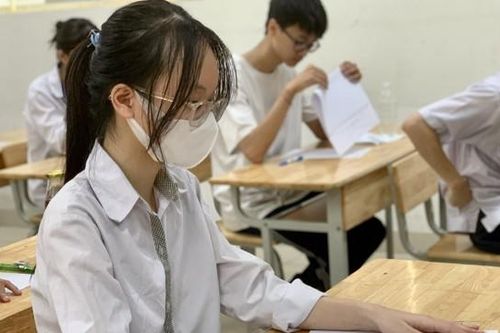 Tỷ lệ tuyển vào lớp 10 THPT công lập của Hà Nội năm 2023 là 60,9%