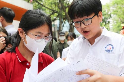 Góc nhìn 365: Những học sinh 'bên cửa sổ'