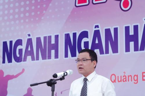 Giám đốc Ngân hàng Nhà nước chi nhánh tỉnh Quảng Bình nghỉ hưu sớm vì lý do sức khỏe
