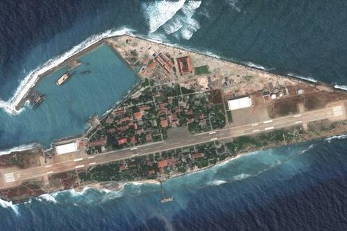 Google Maps không hiển thị hình ảnh cờ Việt Nam tại Trường Sa nhưng Apple Maps thì hiển thị rất rõ ràng