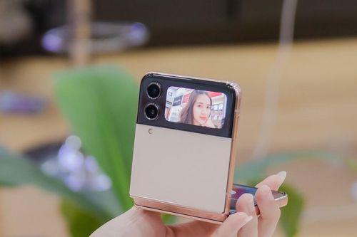 Galaxy Z Flip4 xuống dưới 13 triệu đồng