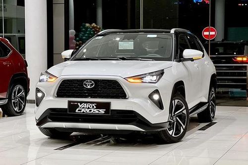 Toyota Yaris Cross ra mắt 'sát vách' Việt Nam bị cắt trang bị, giá đắt