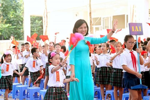 Xây dựng luật Nhà giáo: Cơ sở đãi ngộ, tôn vinh nhà giáo