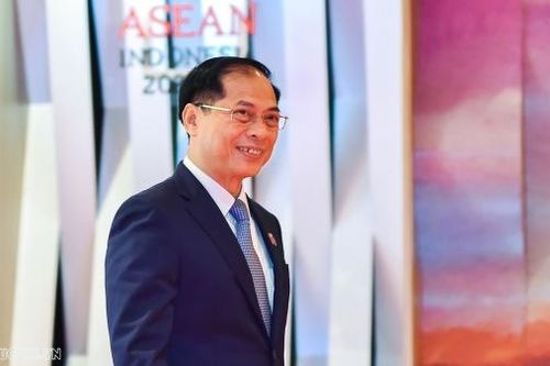 Hoạt động của Bộ trưởng Ngoại giao Bùi Thanh Sơn trong ngày đầu tiên dự AMM-56