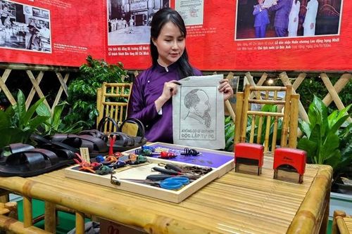 Hấp dẫn triển lãm trưng bày 'Di sản Hồ Chí Minh - Hội tụ niềm tin, thắp sáng tương lai'