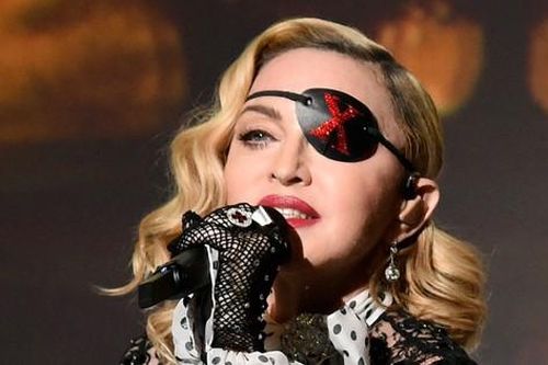Madonna xử lý khối tài sản 850 triệu USD sau khi suýt chết