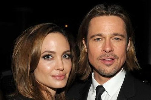 Angelina Jolie chế giễu Brad Pitt