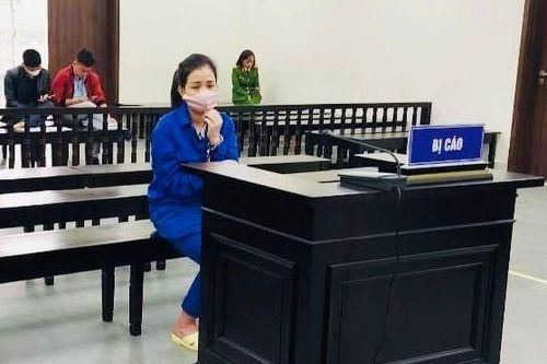 Kiều nữ giả công an, đeo hàm đại tá, khoe sổ tiết kiệm 200 tỷ để lừa đảo