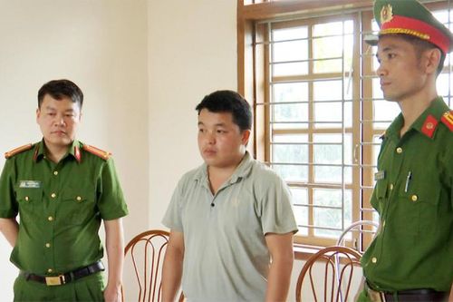 Trưởng bản tham ô 140 triệu đồng để xây nhà riêng