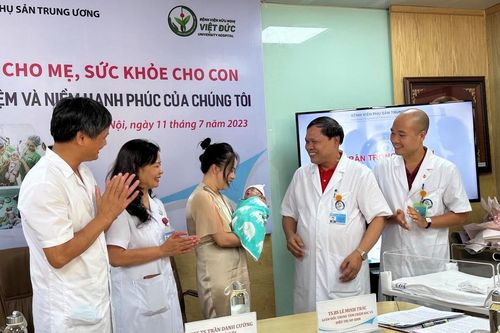 Điều trị thành công cho trẻ sinh non 25 tuần bị viêm ruột hoại tử