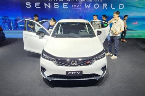 Xe Trung Quốc rầm rộ vào Việt Nam, thương hiệu Nhật bình thản ra mẫu mới
