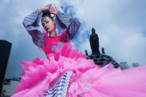 'Điệu Nam Bộ': Những thiết kế lấy cảm hứng từ chiếc khăn rằn dân dã