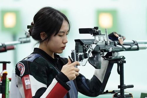 Gần 200 vận động viên dự giải vô địch bắn súng trẻ quốc gia