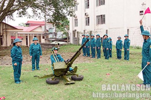 'Sao vuông' thành phố Lạng Sơn hăng say trong huấn luyện