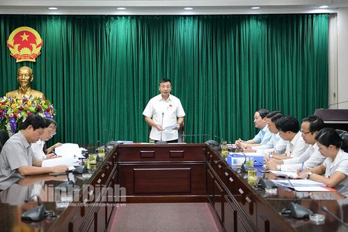 Kỳ họp thứ 15, HĐND tỉnh khóa XV: Các đại biểu HĐND tỉnh thảo luận tại tổ