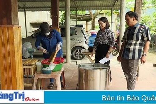 Xã Mò Ó nhân rộng mô hình nuôi ong mật