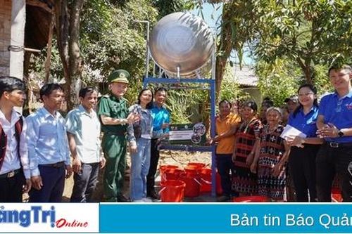Công đoàn – Chi đoàn Báo Quảng Trị khánh thành, bàn giao công trình nước sạch cho người dân vùng biên