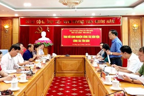 Đoàn công tác tôn giáo tỉnh Sơn La trao đổi kinh nghiệm công tác dân vận, tôn giáo tại tỉnh Cao Bằng