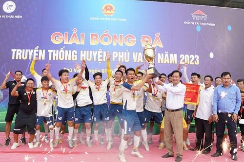 Chung kết Giải bóng đá truyền thống huyện Phú Vang năm 2023