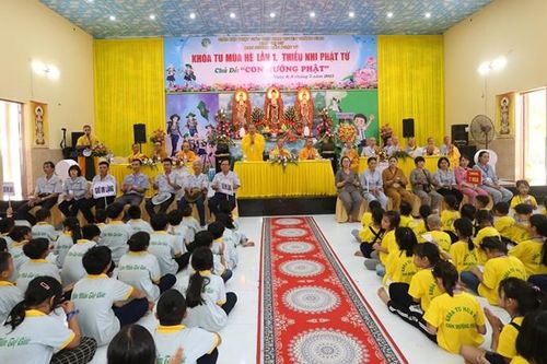 Hơn 300 thiếu nhi tham gia khóa tu mùa hè chủ đề 'Con hướng Phật' tại chùa Phước Ấm