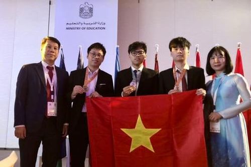 Việt Nam đoạt 3 huy chương Olympic Sinh học quốc tế 2023
