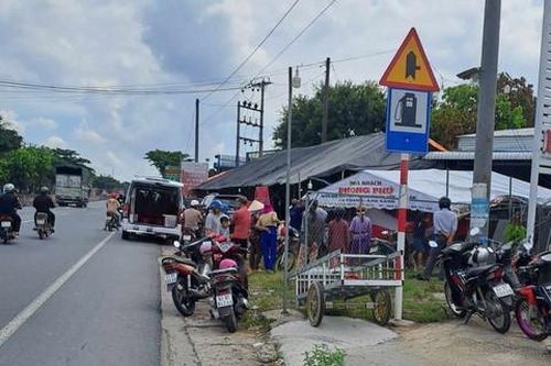 Bắt trộm, hai cha con chủ quán cà phê bị đâm thương vong