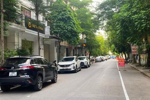 Cấp phép trông giữ xe tại dự án nhà ở 90 Nguyễn Tuân: Lo ngại hệ lụy tắc đường
