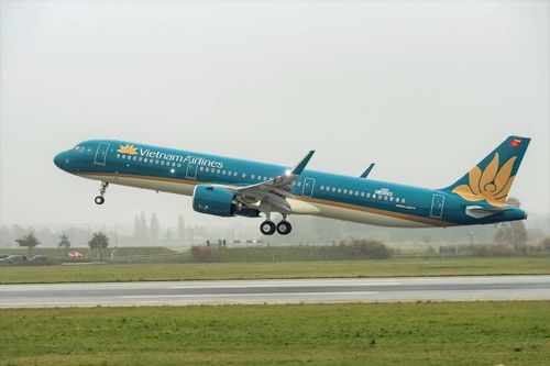 Vietnam Airlines sa thải phi công dương tính với chất cấm