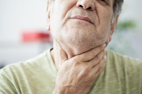 Tại sao giọng nói thay đổi khi bạn già đi?