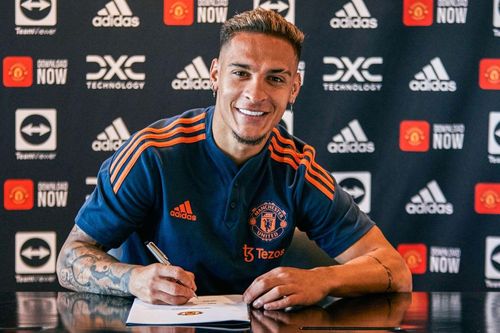 Lý do Man Utd thường bị hét giá trên TTCN