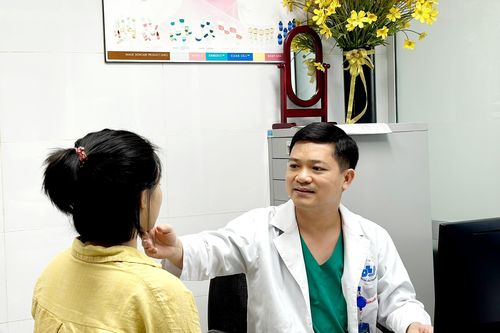 Tiêm filler giá rẻ làm đẹp: Biến chứng khó lường!